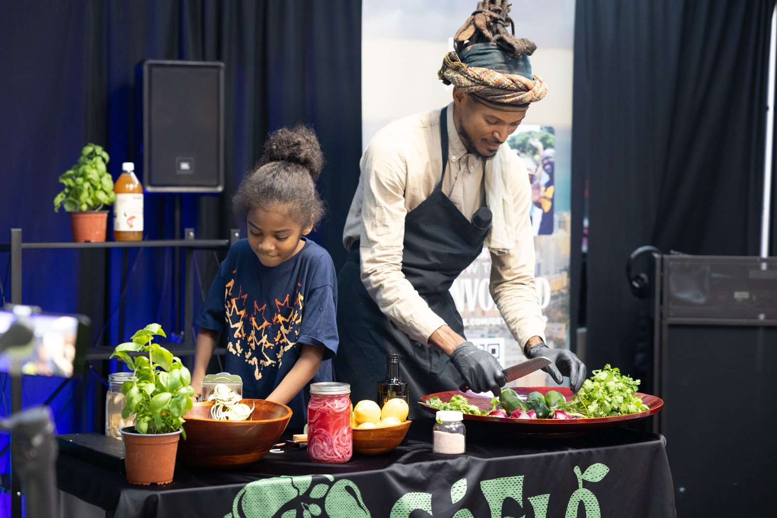 fara-vegans-explore-01 Vegans Explore Live on October 24, 2025