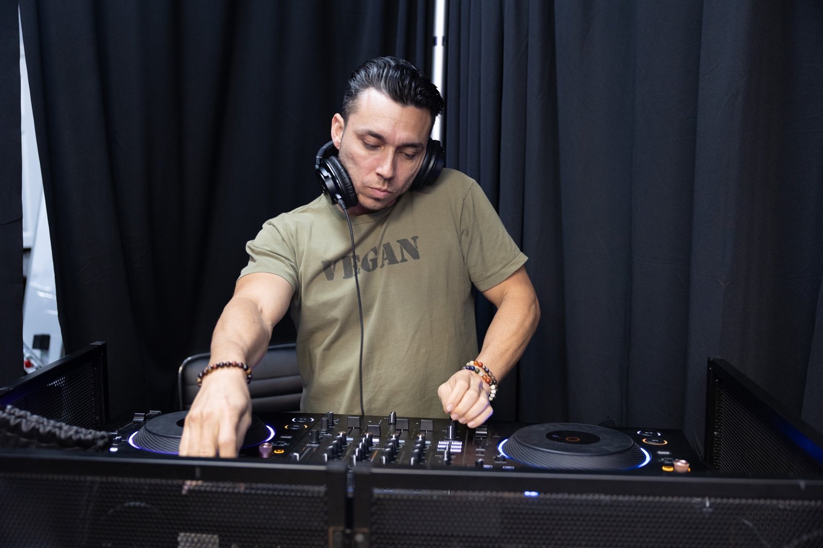 Vegans Explore Live Vegans Explore Live on October 24, 2025